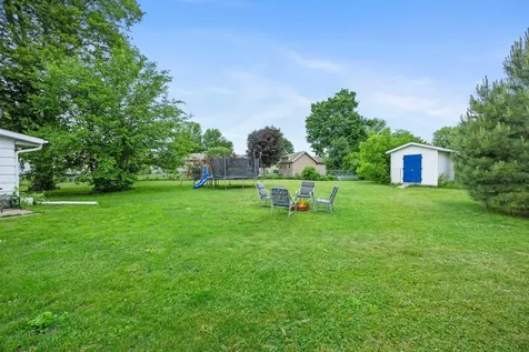 1516 Wellington Crescent Faribault MN 55021