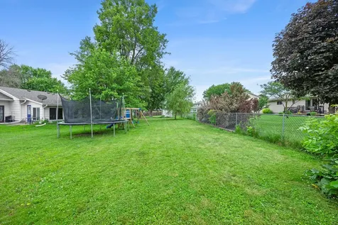 1516 Wellington Crescent Faribault MN 55021