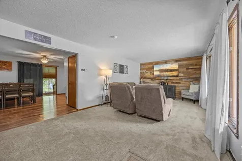 1516 Wellington Crescent Faribault MN 55021