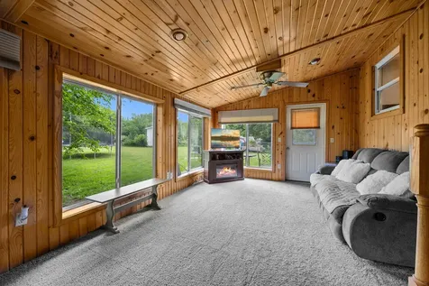 1516 Wellington Crescent Faribault MN 55021