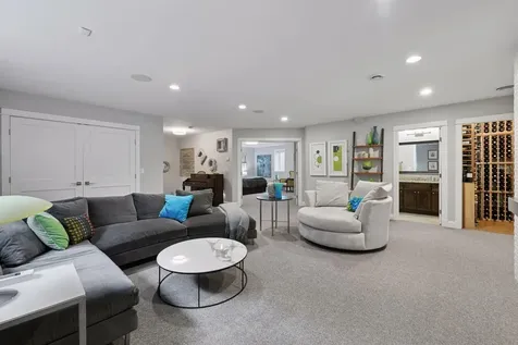 633 Park Street E Wayzata MN 55391