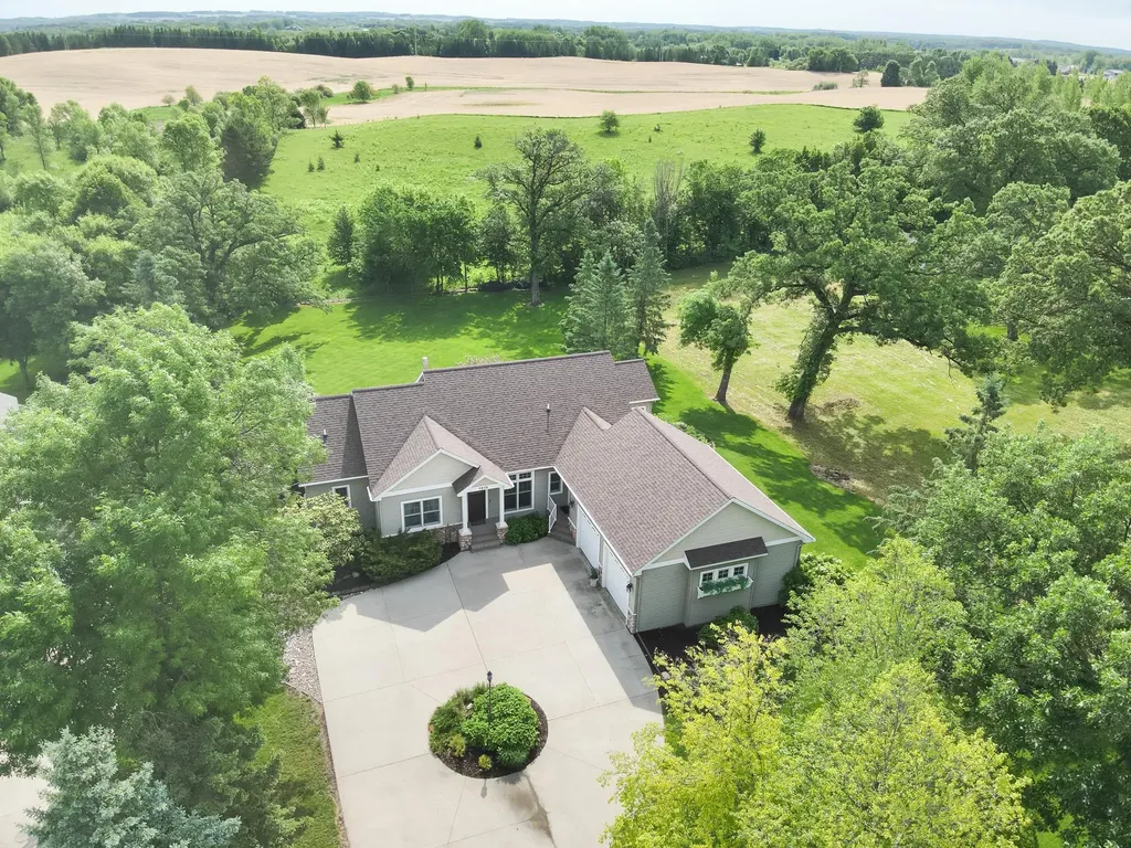 1810 Minnehuta Drive Fergus Falls MN 56537