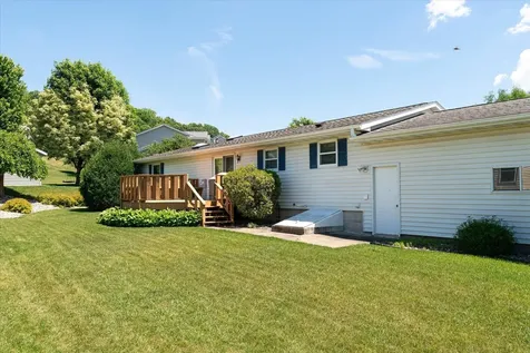 224 Eagles Bluff Road La Crescent MN 55947