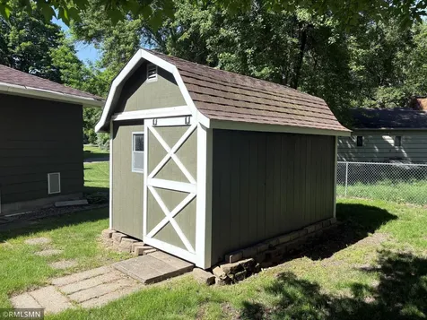 1115 Reeds Lane Glencoe MN 55336