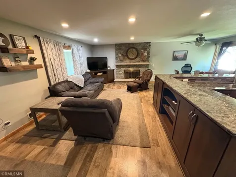 1115 Reeds Lane Glencoe MN 55336