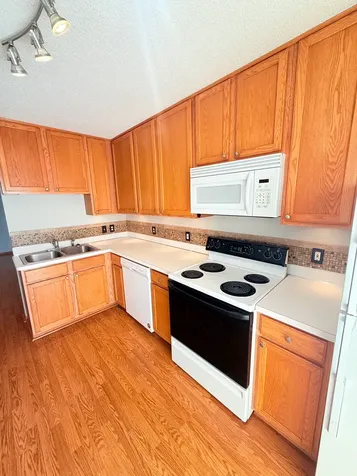 443 Leeward Trail Woodbury MN 55129
