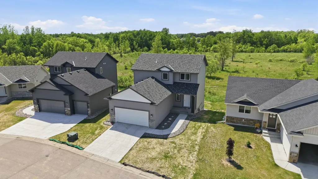 977 45th Avenue NE Saint Cloud MN 56304