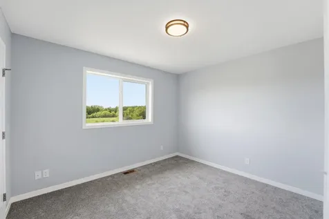 977 45th Avenue NE Saint Cloud MN 56304