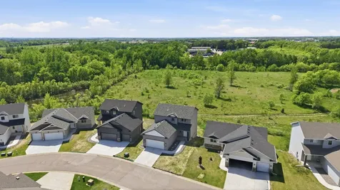 977 45th Avenue NE Saint Cloud MN 56304