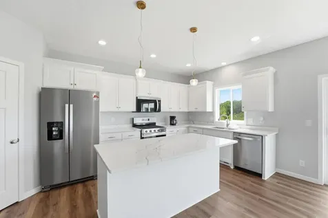 977 45th Avenue NE Saint Cloud MN 56304