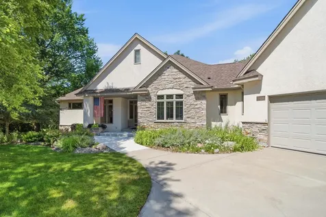 1900 Timber Ridge Drive Burnsville MN 55306