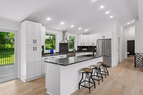2720 Sandpiper Trail Excelsior MN 55331