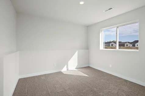 905 Spruce Circle N Cambridge MN 55008