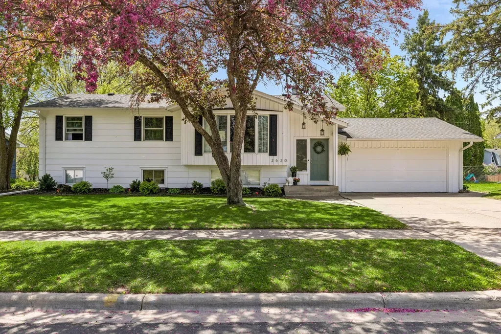2620 Cedar Avenue White Bear Lake MN 55110