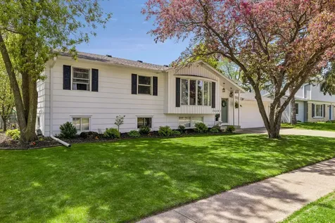 2620 Cedar Avenue White Bear Lake MN 55110