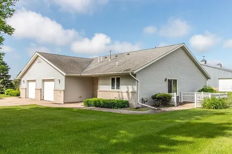 710 S 10th Street Bird Island MN 55310
