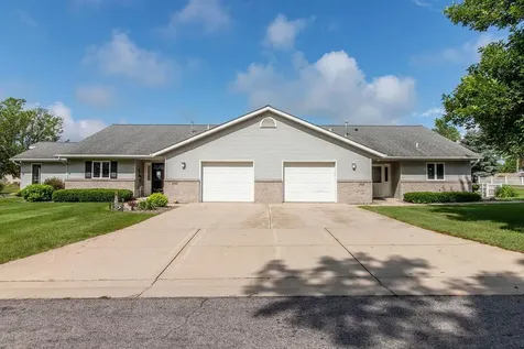 710 S 10th Street Bird Island MN 55310