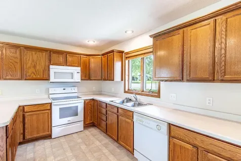 710 S 10th Street Bird Island MN 55310