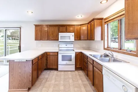 710 S 10th Street Bird Island MN 55310