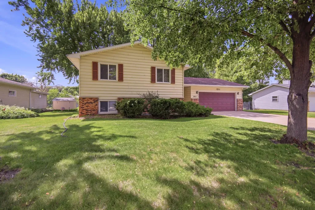 1912 7th Avenue NE Owatonna MN 55060