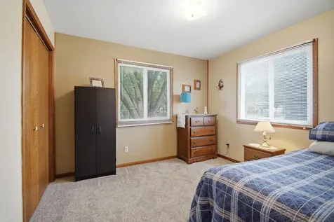1912 7th Avenue NE Owatonna MN 55060