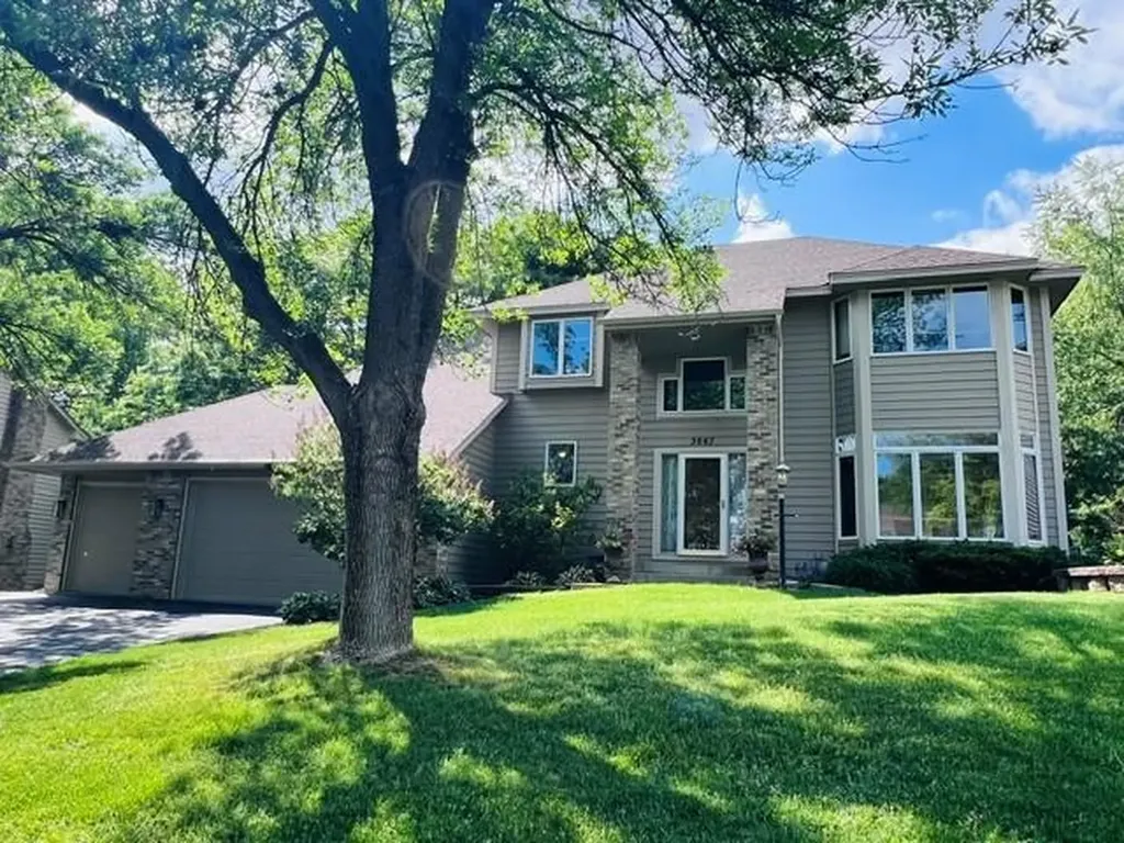 3667 Woodland Trail Eagan MN 55123