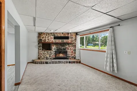27835 Lavonne Street New Prague MN 56071