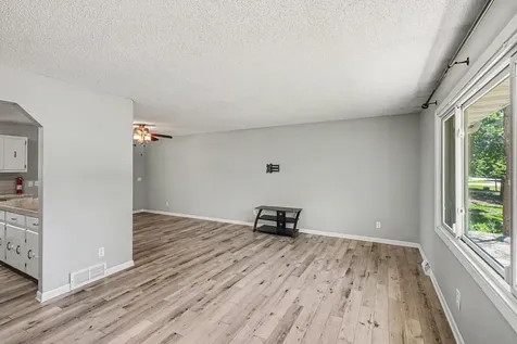 27835 Lavonne Street New Prague MN 56071