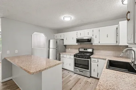 27835 Lavonne Street New Prague MN 56071