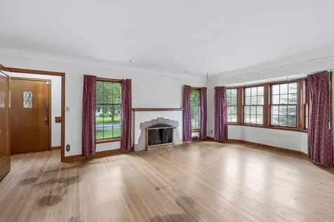 1390 Iowa Avenue W Falcon Heights MN 55108