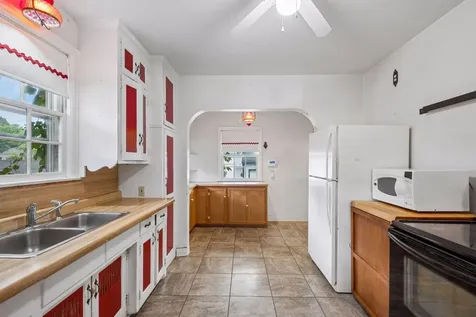 1390 Iowa Avenue W Falcon Heights MN 55108