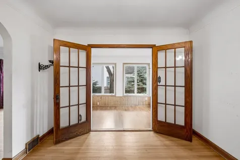 1390 Iowa Avenue W Falcon Heights MN 55108