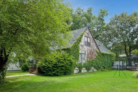 1390 Iowa Avenue W Falcon Heights MN 55108