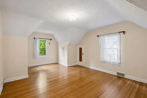1390 Iowa Avenue W Falcon Heights MN 55108