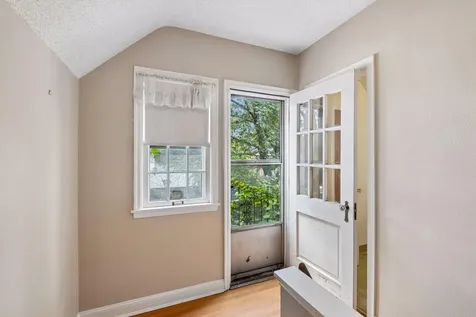 1390 Iowa Avenue W Falcon Heights MN 55108