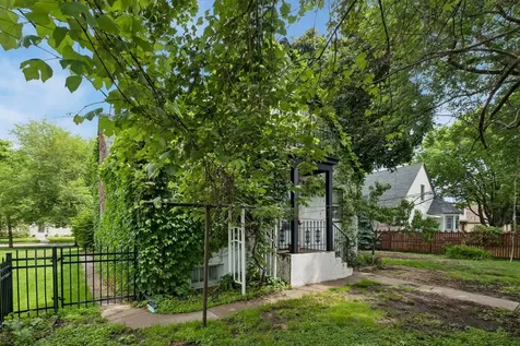 1390 Iowa Avenue W Falcon Heights MN 55108