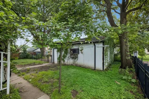 1390 Iowa Avenue W Falcon Heights MN 55108