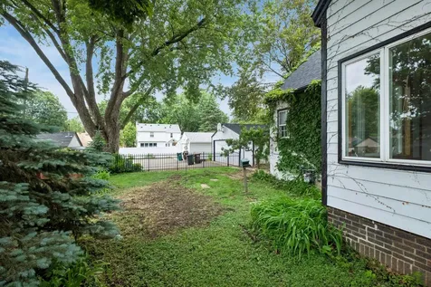 1390 Iowa Avenue W Falcon Heights MN 55108