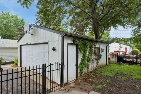 1390 Iowa Avenue W Falcon Heights MN 55108