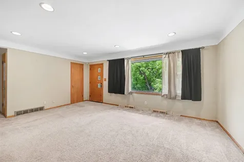 1450 Fremont Avenue Saint Paul MN 55106