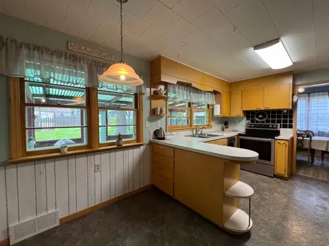 107 S Whitney Street Marshall MN 56258
