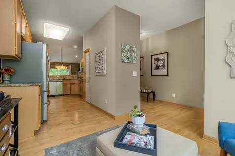 7137 Newbury Road Woodbury MN 55125