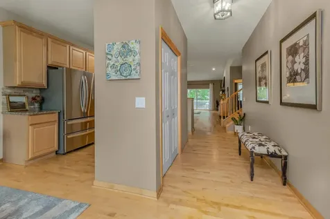 7137 Newbury Road Woodbury MN 55125