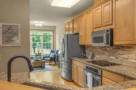 7137 Newbury Road Woodbury MN 55125