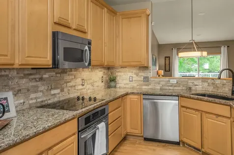 7137 Newbury Road Woodbury MN 55125