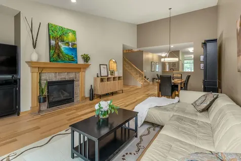 7137 Newbury Road Woodbury MN 55125