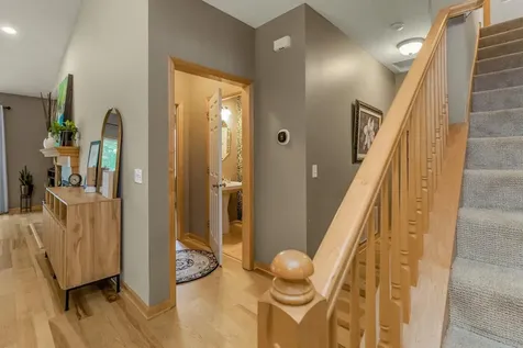 7137 Newbury Road Woodbury MN 55125