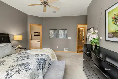 7137 Newbury Road Woodbury MN 55125