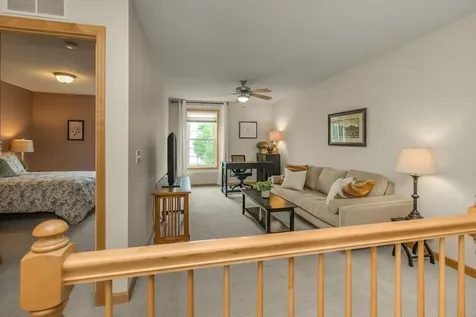 7137 Newbury Road Woodbury MN 55125