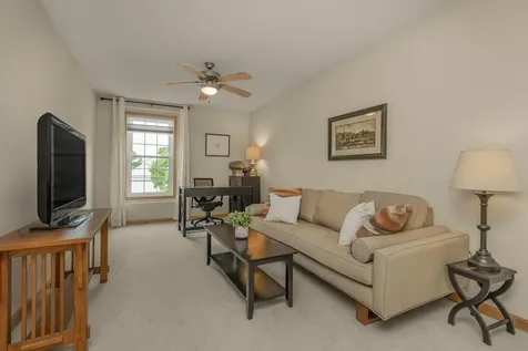 7137 Newbury Road Woodbury MN 55125